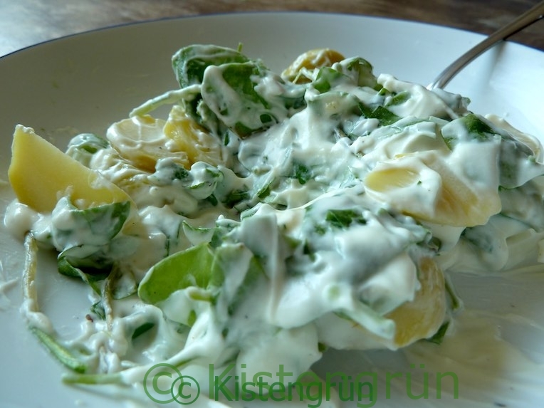 Kartoffeln, Winterpostelein und Kräuterquark